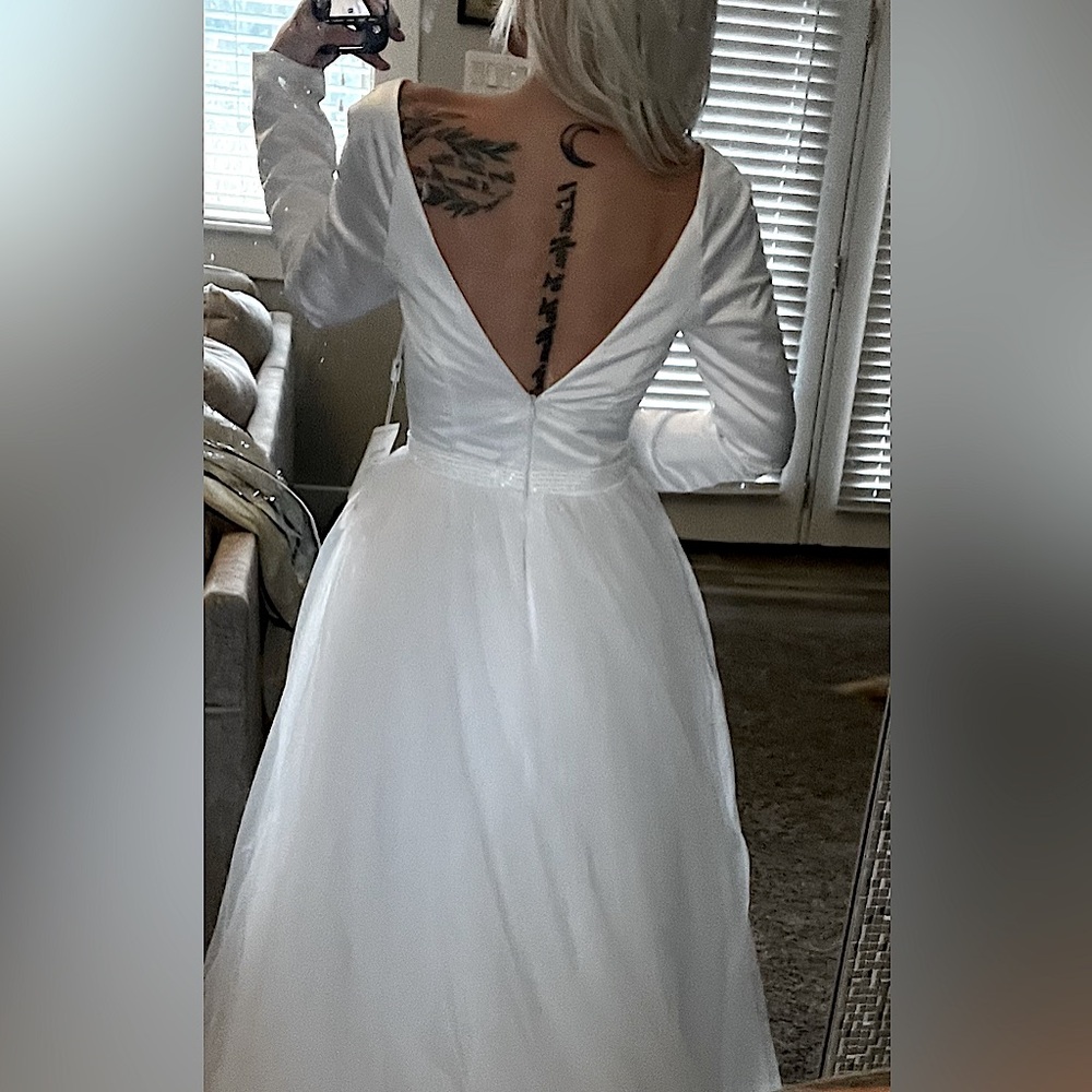 Gown - Picture 5 of 11